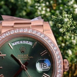 Đồng Hồ Rolex Fake Thuỵ Sỹ Day-Date 228238 Mặt Xanh Olive 40mm (5)