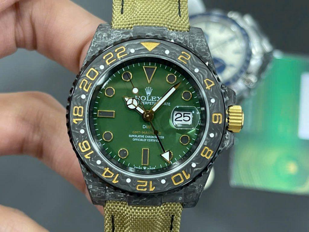 Đồng Hồ Rolex Rep 11 GMT Master II DIW Carbon Siêu Nhẹ Màu Xanh 40mm (9)