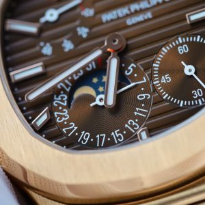 Dong Ho Patek Philippe Rep 11 Nautilus 5712 Mat Chocolate Xuong PPF V3 40mm 8