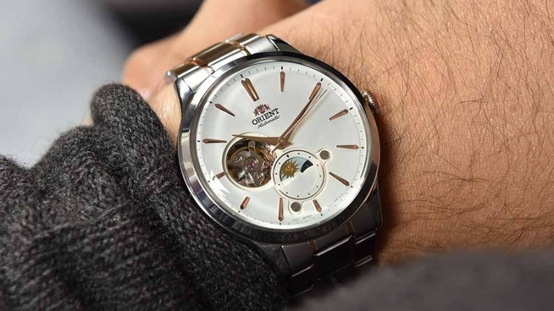 Power Reserve Là Gì Ưu Điểm Và 4 Cách Hiển Thị Trên Đồng Hồ Cơ (2)