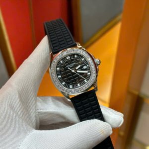 Đồng Hồ Patek Philippe Nữ Đính Đá Màu Đen Aquanaut 5067 Dây Cao Su Nhà Máy PPF 35,6mm (2)