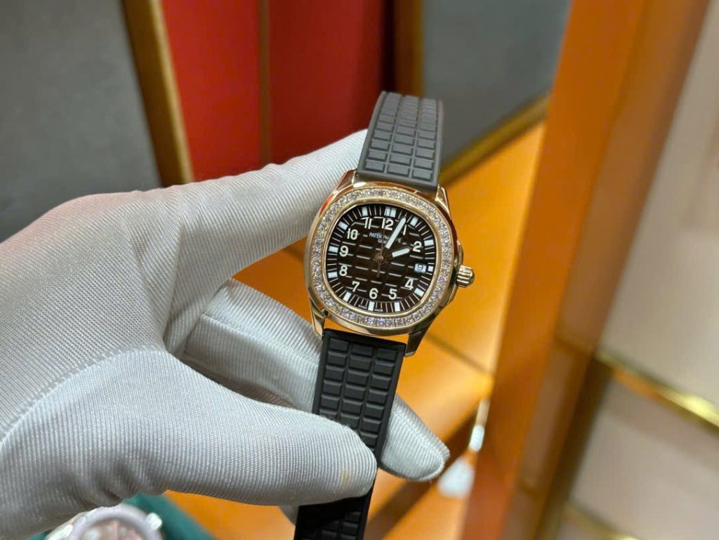 Dong Ho Patek Philippe Che Tac Aquanaut 5067 Day Cao Su Vien Dinh Da Mau Nau PPF 356mm 6