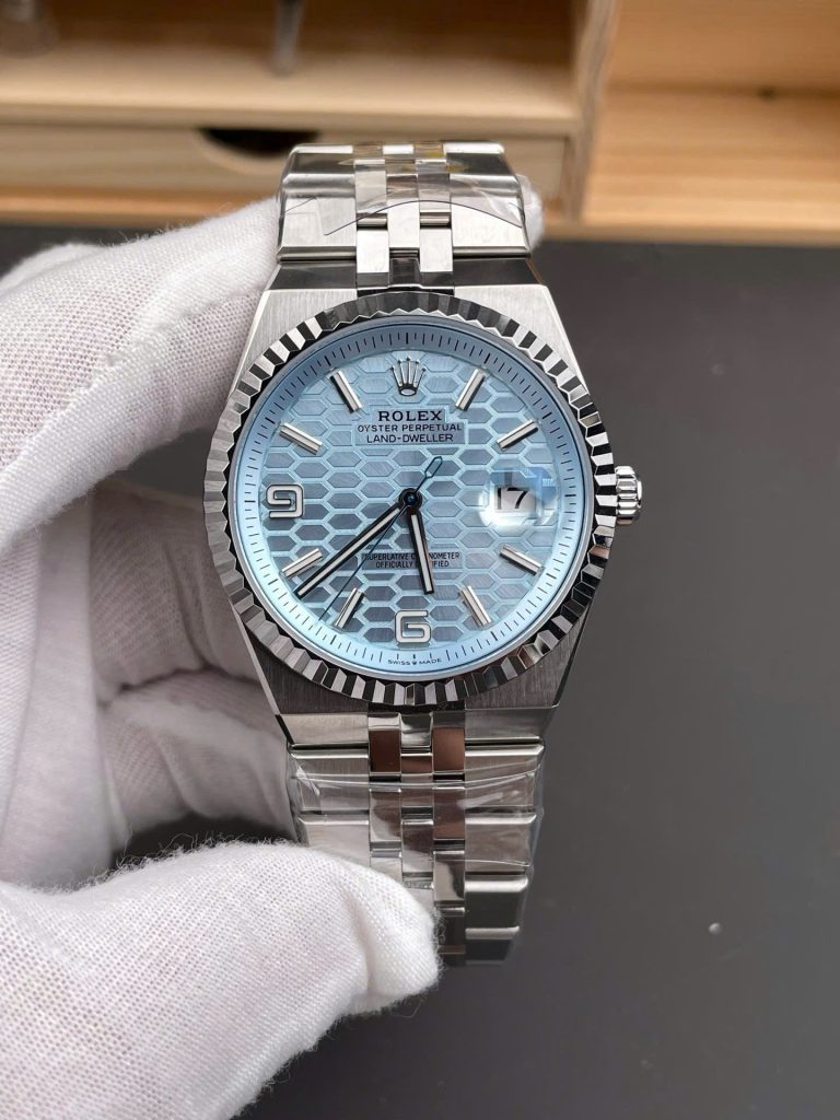 Đồng Hồ Rolex Land-Dweller 127336 Rep 11 Mặt Số Xanh Băng Họa Tiết Tổ Ong 40mm (6)