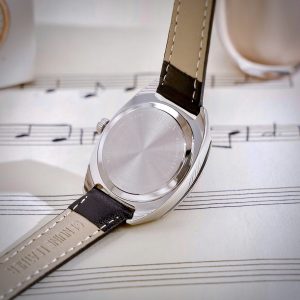 Dong Ho Gucci GG2570 Diamond Super Fake Cao Cap Day Da Mau Den May Pin 29mm 6