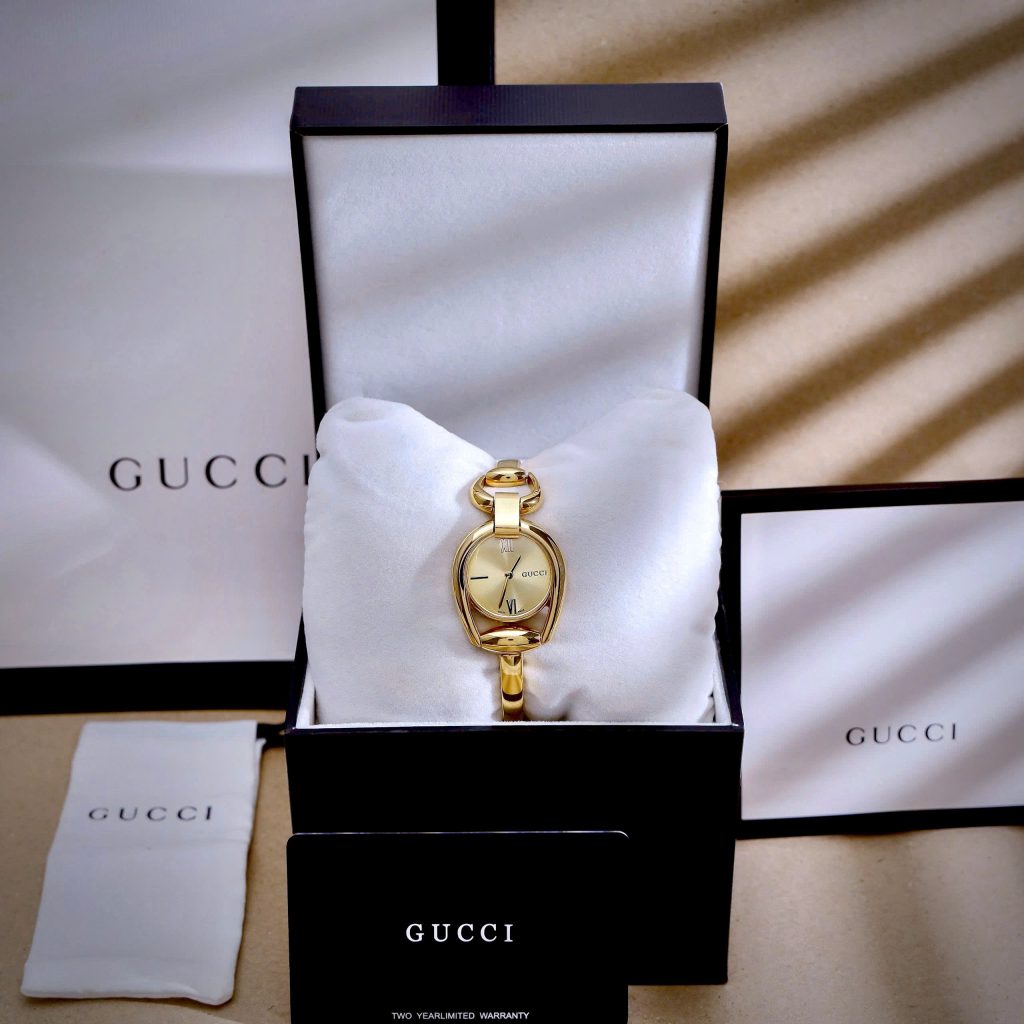 Dong Ho Gucci Horsebit Nu Dang Lac Mau Vang Super Fake Cao Cap 28mm 7