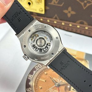Dong Ho Hublot Classic Fusion Titanium Black Dial Che Tac 85 Grams Xuong JJZ 42mm 10