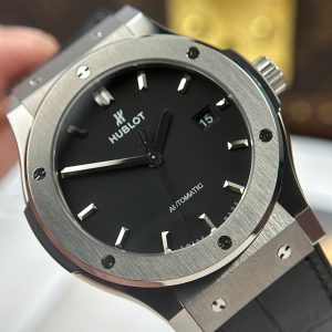 Dong Ho Hublot Classic Fusion Titanium Black Dial Che Tac 85 Grams Xuong JJZ 42mm 7