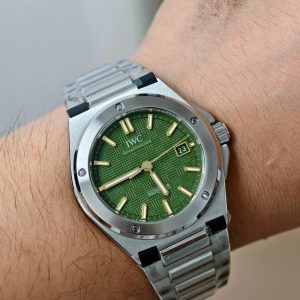 Đồng Hồ IWC Schaffhausen Ingenieur Replica Cao Cấp Nhất Mặt Xanh Lá Nhà Máy V7 40mm (8)