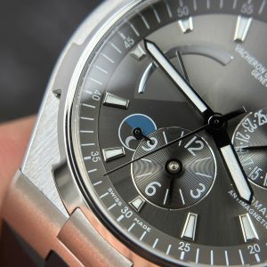 Dong Ho Vacheron Constantin Overseas Dual Time 47450 Day Cao Su Mat Xam 9F 42mm 9