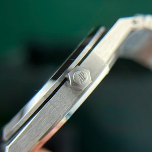 Đồng Hồ Audemars Piguet Chế Tác Royal Oak Jumbo Extra-thin 16202 Mặt Xanh Lá Bản Kỉ Niệm 50 Năm ZF 39mm (2)