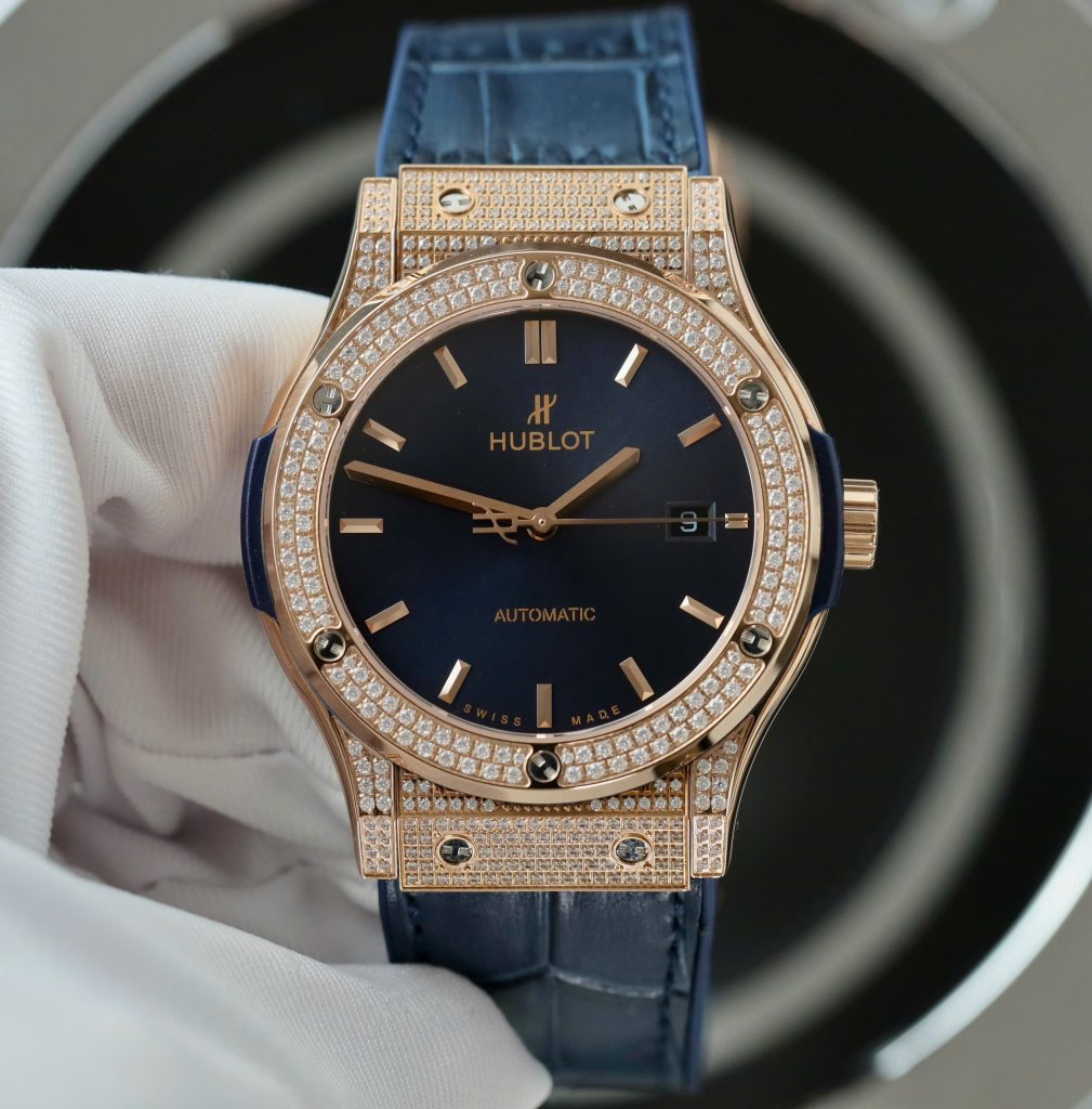 Đồng Hồ Hublot Chế Tác Classic Fusion King Gold Màu Xanh Dương Đính Full Đá 42mm (2)