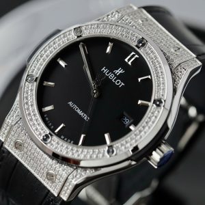Đồng Hồ Hublot Chế Tác Classic Fusion Titanium Màu Đen Đính Full Đá 42mm (11)