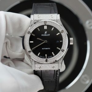 Đồng Hồ Hublot Chế Tác Classic Fusion Titanium Màu Đen Đính Full Đá 42mm (11)