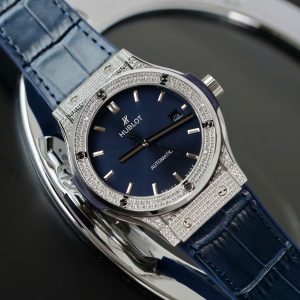 Đồng Hồ Hublot Chế Tác Classic Fusion Titanium Màu Xanh Dương Đính Full Đá 42mm (2)