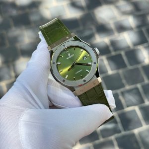Đồng Hồ Hublot Classic Fusion Titanium Chế Tác Màu Xanh Lá Cây Nặng 85 Grams Xưởng JJZ 42mm (2)