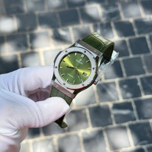 Đồng Hồ Hublot Classic Fusion Titanium Chế Tác Màu Xanh Lá Cây Nặng 85 Grams Xưởng JJZ 42mm (2)