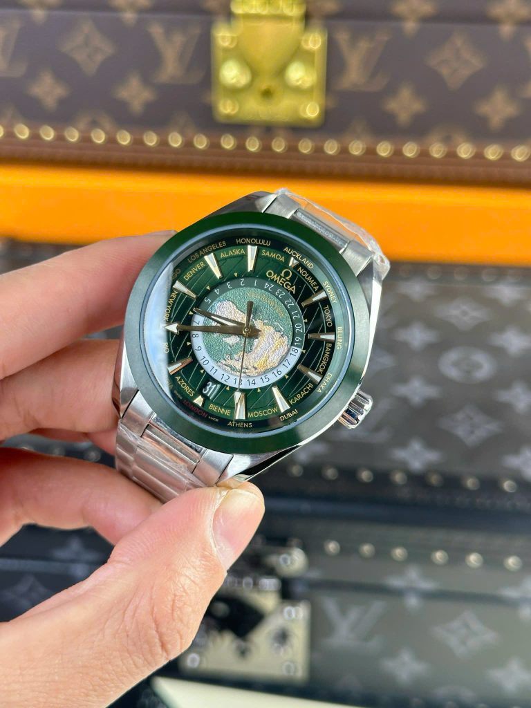 Đồng Hồ Omega Aqua Terra Worldtimer Replica 11 Màu Xanh Lá Cây Dây Kim Loại Xưởng VS 43mm (2)