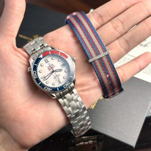 Đồng Hồ Omega Replica 11 Seamaster Diver 300M 007 Commander's Mặt Trắng Dây Kim Loại 41mm (2)