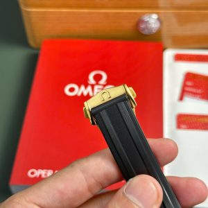 Đồng Hồ Omega SpeedMaster MoonWatch Chế Tác Mặt Vàng Dây Cao Su Xưởng OM 42mm (2)