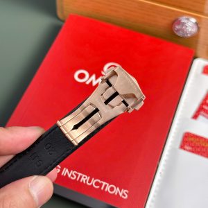 Đồng Hồ Omega SpeedMaster MoonWatch Fake 11 Mặt Đen Dây Da Xưởng OM 42mm (2)