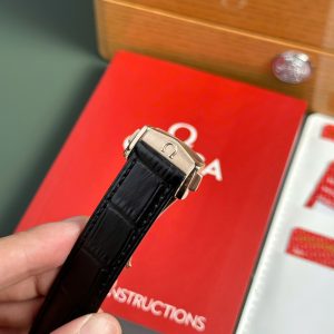 Đồng Hồ Omega SpeedMaster MoonWatch Fake 11 Mặt Đen Dây Da Xưởng OM 42mm (2)