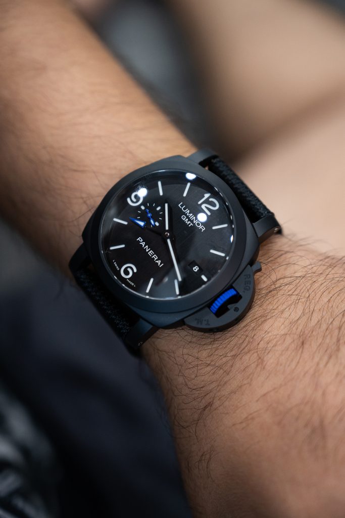 Đồng Hồ Panerai Chế Tác Luminor GMT PAM1176 Vỏ Carbon Dây Vải Nato VSF 44mm