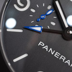 Đồng Hồ Panerai Chế Tác Luminor GMT PAM1176 Vỏ Carbon Dây Vải Nato VSF 44mm