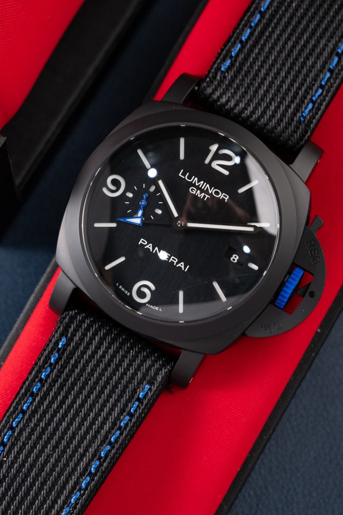 Đồng Hồ Panerai Chế Tác Luminor GMT PAM1176 Vỏ Carbon Dây Vải Nato VSF 44mm