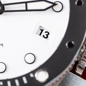 Đồng Hồ Panerai Submersible Luna Rossa PAM1579 Chế Tác Mặt Trắng Máy Cơ Thụy Sỹ VSF 42mm (1)