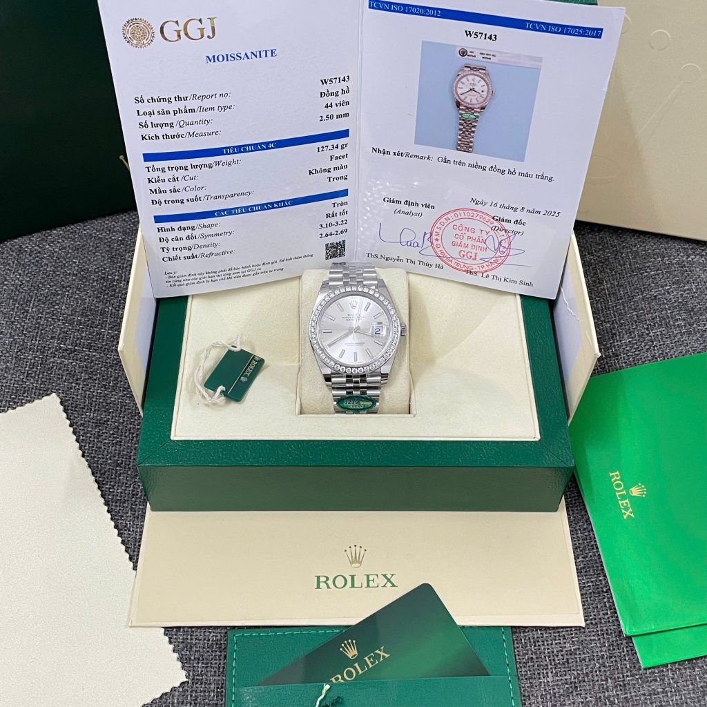 Đồng Hồ Rolex DateJust Chế Tác Mặt Bạc Viền Đính Đá Moissnaite Xưởng Clean 41mm (2)