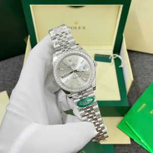 Đồng Hồ Rolex DateJust Chế Tác Mặt Bạc Viền Đính Đá Moissnaite Xưởng Clean 41mm (2)