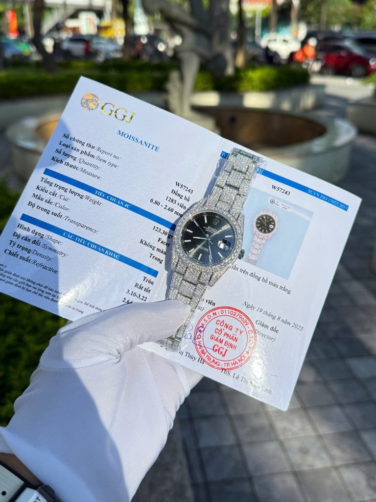 Đồng Hồ Rolex DateJust Mặt Đen Chế Tác Đính Full Đá Moissanite Hong Kong 41mm (2)