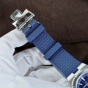 Đồng Hồ Vacheron Constantin Chế Tác Overseas 4500V Mặt Xanh Dương Dây Cao Su 41mm (2)