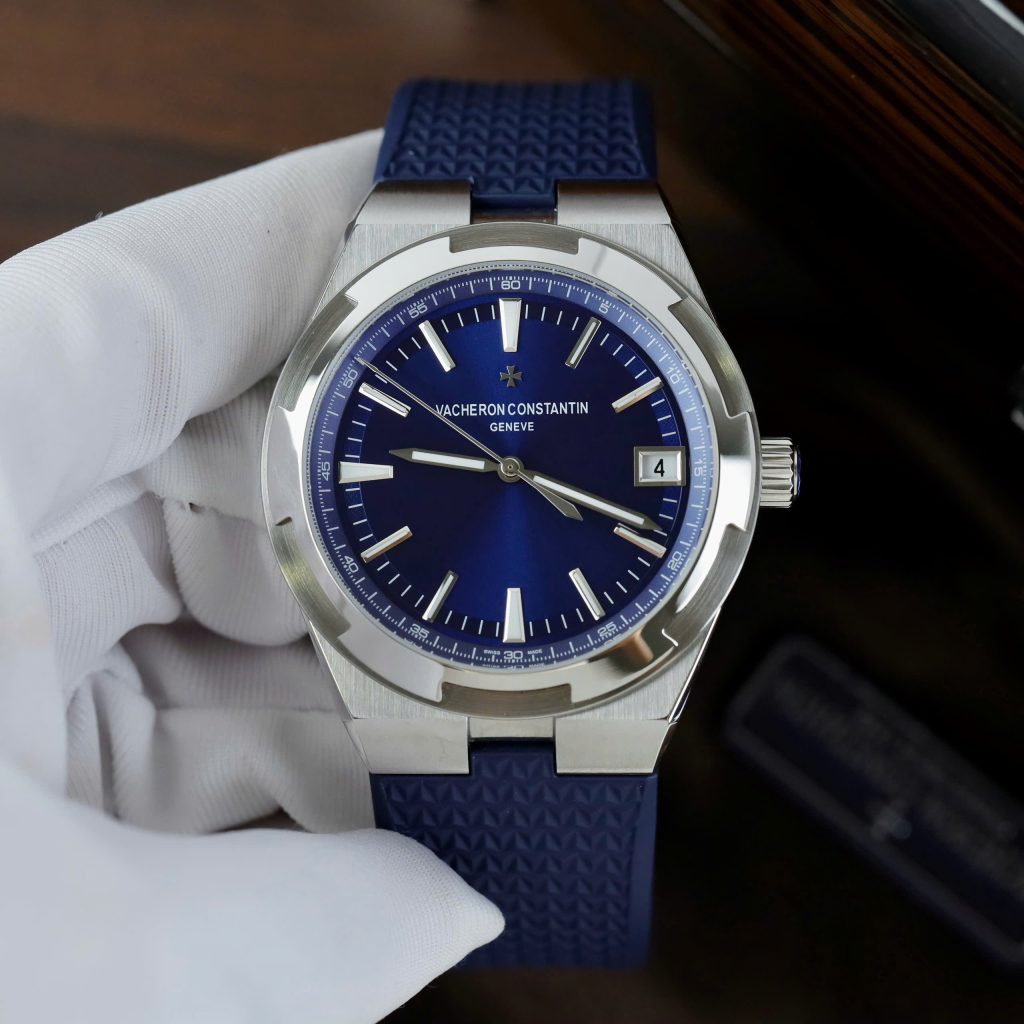 Đồng Hồ Vacheron Constantin Chế Tác Overseas 4500V Mặt Xanh Dương Dây Cao Su 41mm (2)
