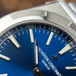 Đồng Hồ Vacheron Constantin Chế Tác Overseas Ultra-Thin 2000V Mặt Xanh Dương Dây Kim Loại Xưởng 8F 40mm (2)