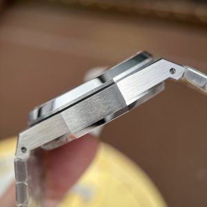 Đồng Hồ Audemars Piguet Chế Tác Royal Oak Selfwinding Flying Tourbillon 26730BC Mặt Xám Đính Đá Baguette 41mm (2)