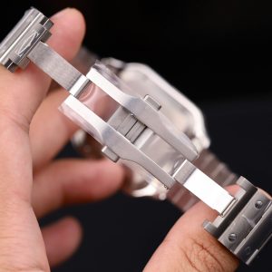 Đồng Hồ Cartier Santos Mặt Xanh Dương Rep 11 Viền Đính Đá Moissanite Máy Cơ Thụy Sỹ Xưởng BV 39 (2)