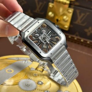 Đồng Hồ Cartier Santos Nam Chế Tác Mặt Lộ Cơ Viền Đen Dây Kim Loại 39 (2)
