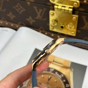 Đồng Hồ Hublot Classic Fusion King Gold Chế Tác Mặt Xanh Dương Trọng Lượng 85 Gram Xưởng JJZ 42mm (2)