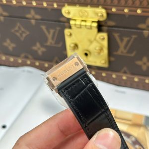 Đồng Hồ Hublot Classic Fusion King Gold Replica 11 Mặt Trắng Trọng Lượng 85 Gram Xưởng JJZ 42mm (2)