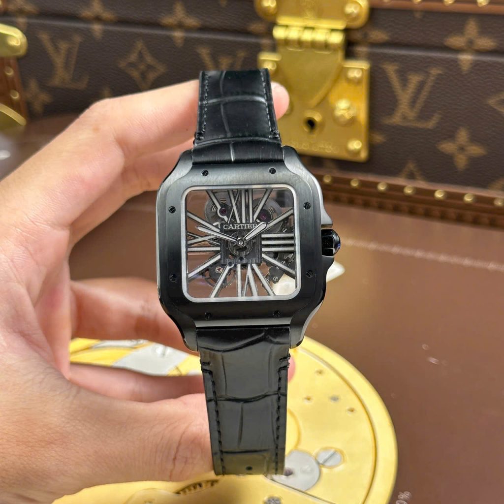 Đồng Hồ Nam Cartier Santos Chế Tác Mặt Số Lộ Cơ Dây Da Màu Đen 39 (2)
