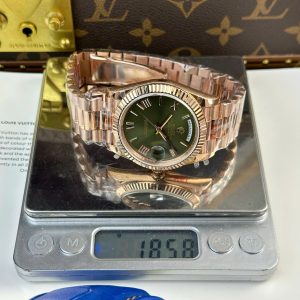 Đồng Hồ Rolex Day-Date Chế Tác Mạ Vàng Hồng Mặt Xanh Lá Cây Nặng 186 Grams QF 40mm (1)