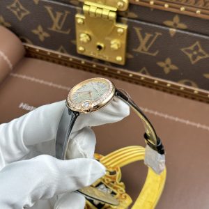 Đồng Hồ Cartier Ballon Blanc Rep 11 Nữ Viền Đính Đá Dây Da Đen Nhà Máy AF 30mm (2)