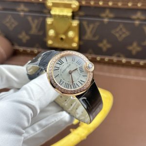 Đồng Hồ Cartier Ballon Blanc Rep 11 Nữ Viền Đính Đá Dây Da Đen Nhà Máy AF 30mm (2)