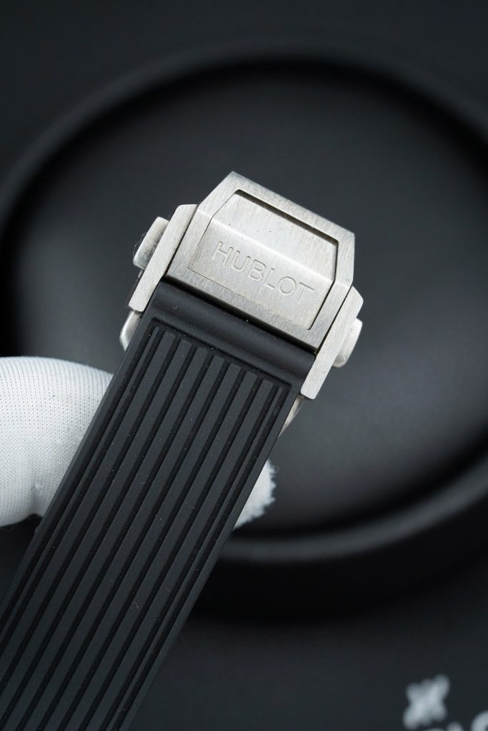 Đồng Hồ Hublot Big Bang One Click Replica 11 Màu Đen Đính Kim Cương Moissanite 39mm (2)