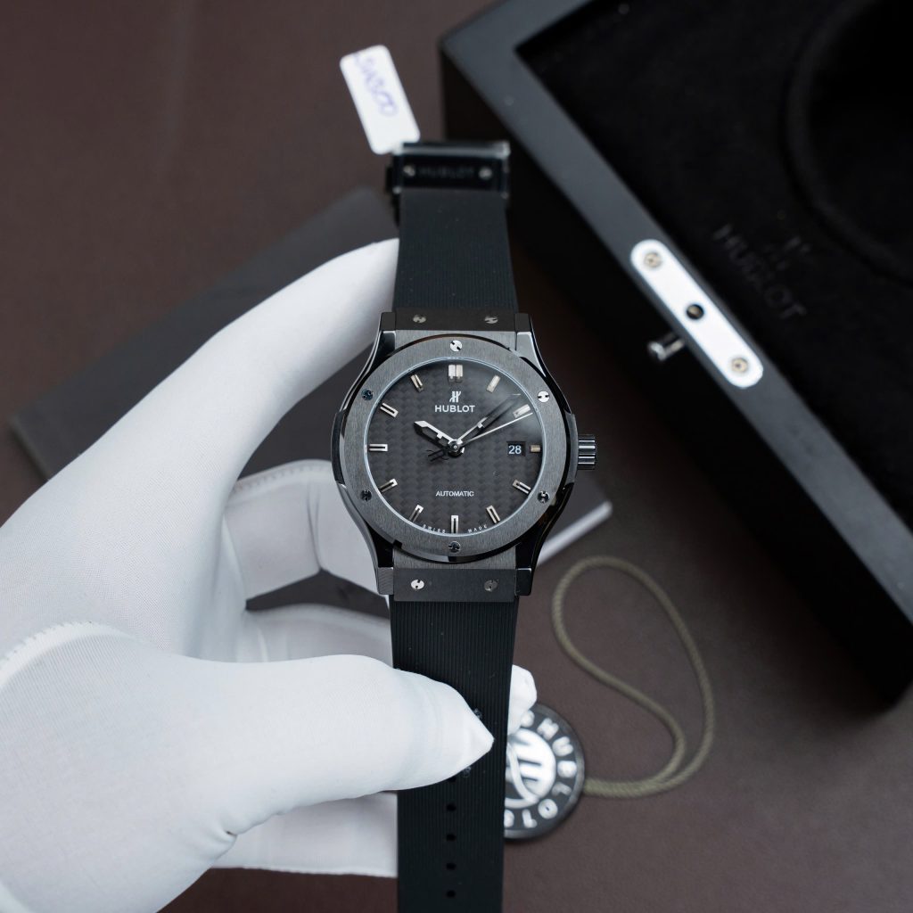 Đồng Hồ Hublot Classic Fusion Chế Tác Mặt Carbon Vỏ Gốm Đen Máy SW300 Thụy Sỹ 42mm (2)