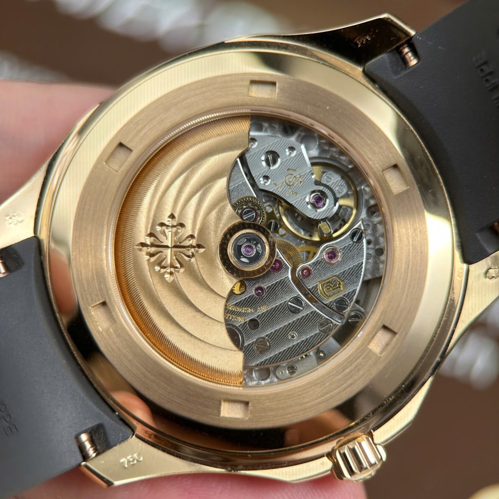 Đồng Hồ Patek Philippe Aquanaut 5167R Tinh Chỉnh Nhà Máy Trọng Lượng 124 Gram Máy Khắc 40mm (2)