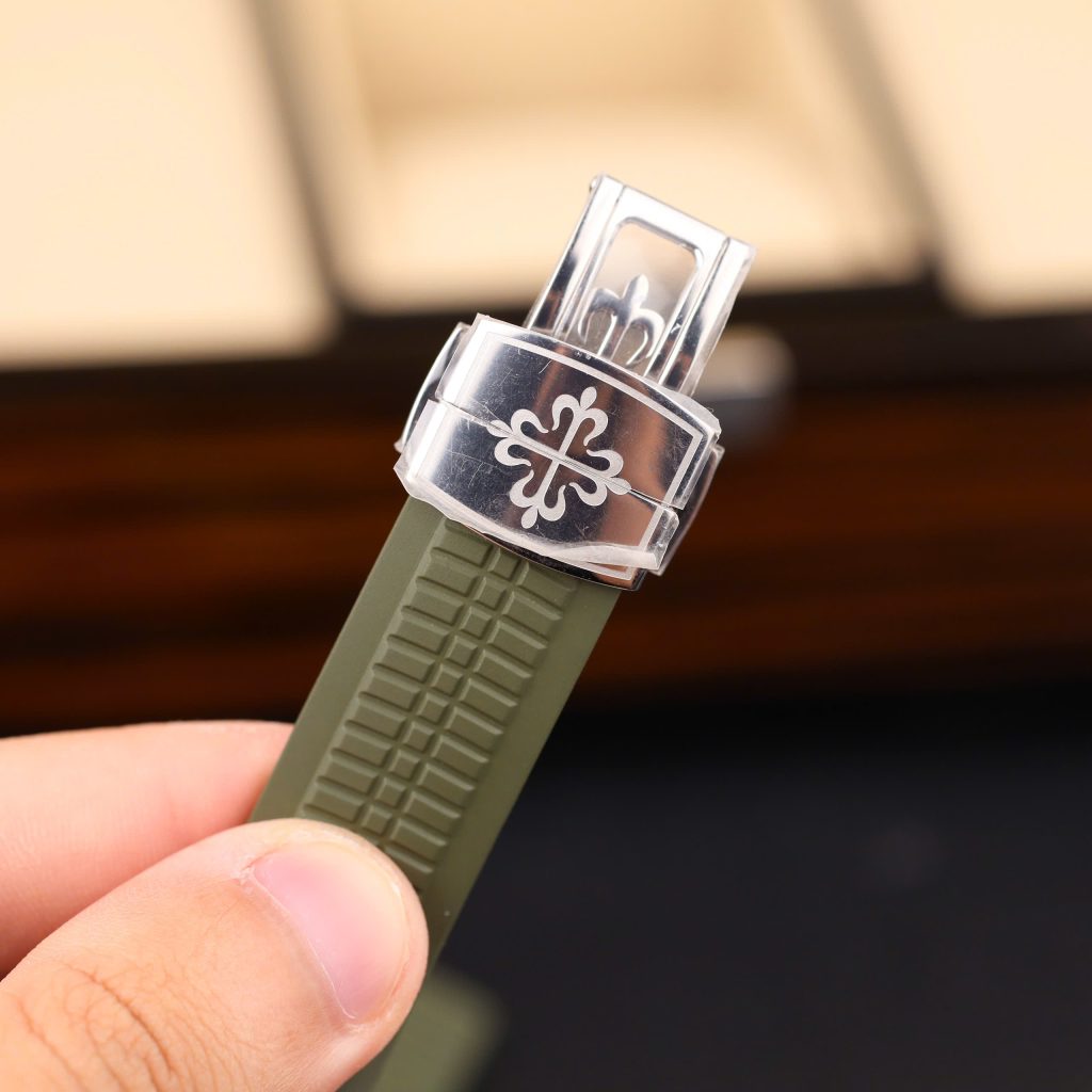 Đồng Hồ Patek Philippe Nautilus 5168 Tinh Chỉnh Nhà Máy Màu Xanh Quân Đội Dây Cao Su 40mm (2)