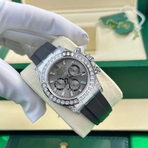 Đồng Hồ Rolex Cosmograph Daytona 126539TBR Chế Tác Mặt Xám Viền Đính Đá Baguette 40mm (2)