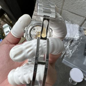 Đồng Hồ Patek Philippe Nautilus 5723 Chế Tác Đính Ruby Tổng Hợp 40mm (2)